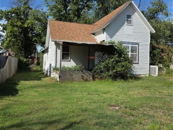 218 E 5th Street, Cherryvale, KS 67335