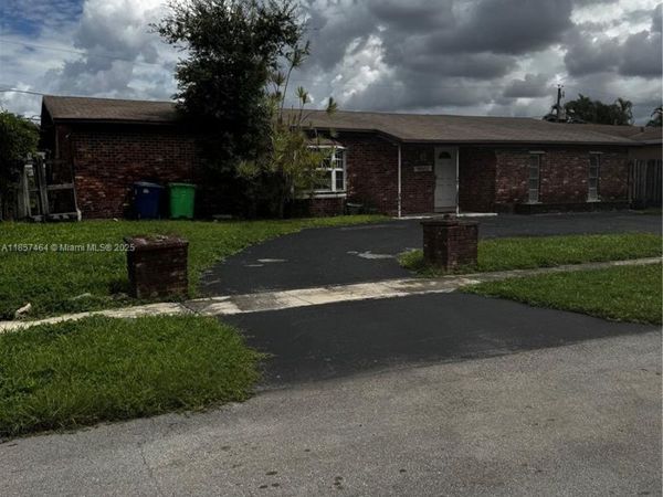 9661 NW 19th Pl, Sunrise, FL 33322