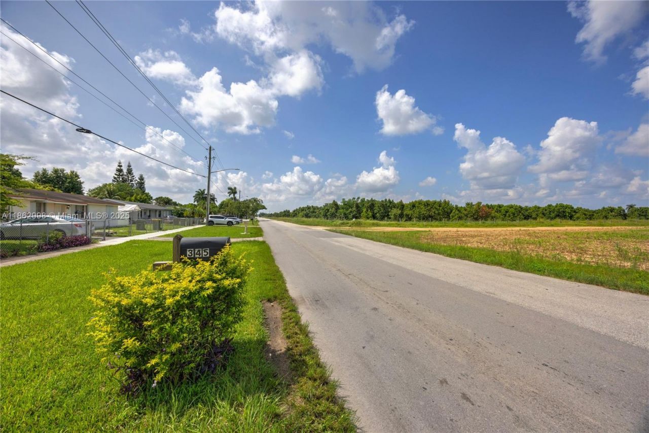 345 SW 18th Ave, Homestead, FL 33030 Photo
