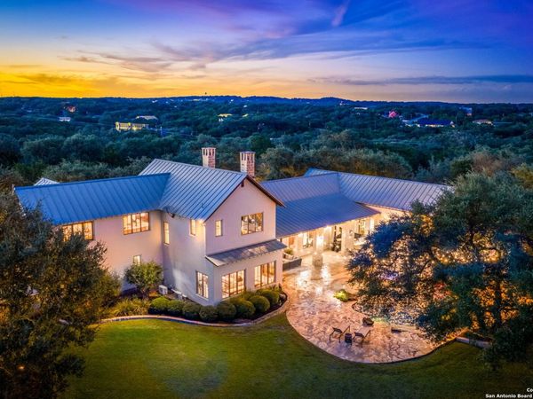 1945 Hoffmann, New Braunfels, TX 78132