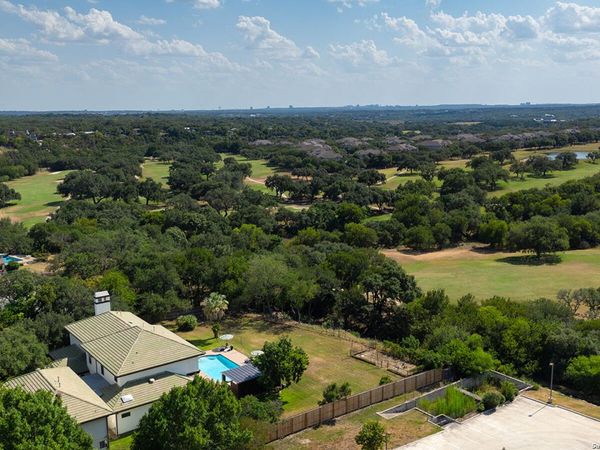 625 Paseo Canada St, Hollywood Park, TX 78232