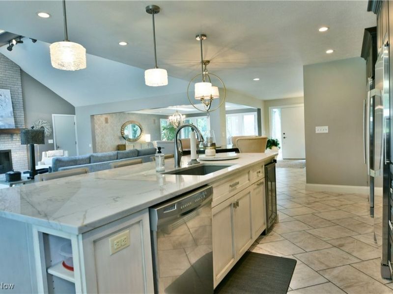 404 Cherry Hill Lane, Cortland, OH 44410 Photo 10