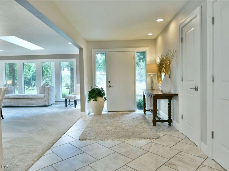 404 Cherry Hill Lane, Cortland, OH 44410 Photo 3