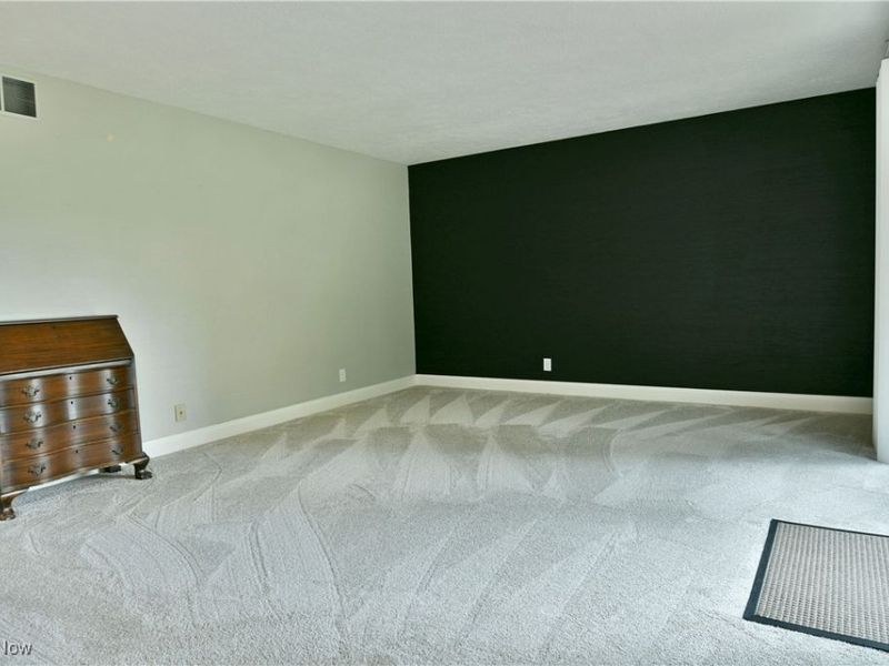 404 Cherry Hill Lane, Cortland, OH 44410 Photo 35