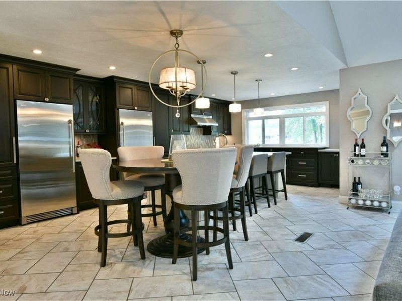 404 Cherry Hill Lane, Cortland, OH 44410 Photo 5