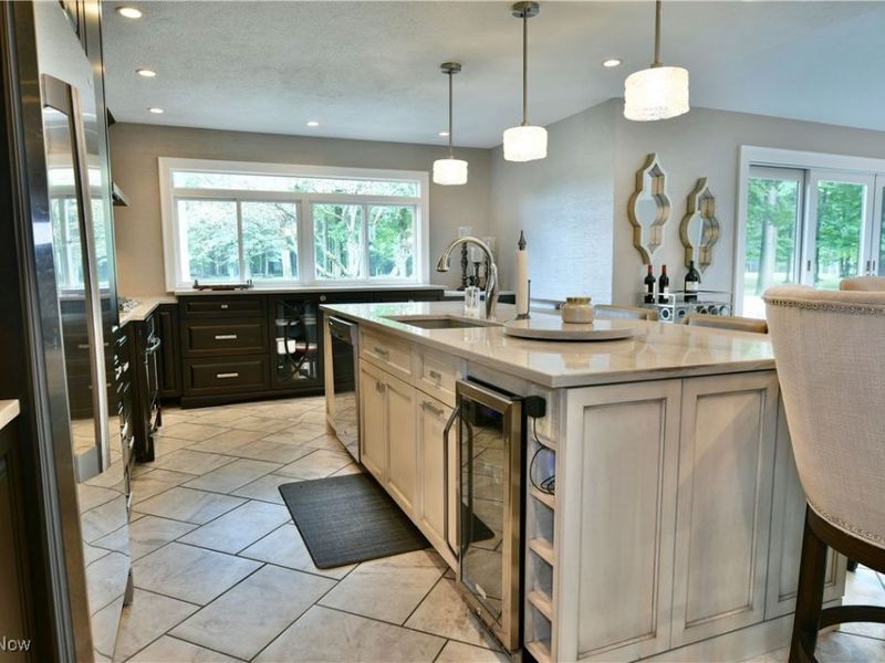 404 Cherry Hill Lane, Cortland, OH 44410 Photo 8