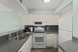 9400 Shore Dr. photo 4