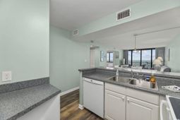 9400 Shore Dr. photo 4