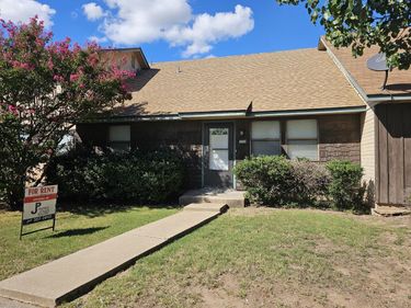 1105 NW 52ND CIR, LAWTON, OK 73505