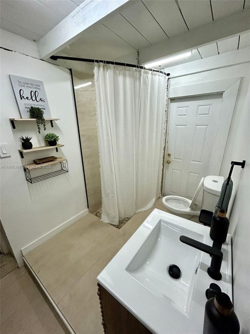 460 NW 88th Ter, El Portal, FL 33150 Photo