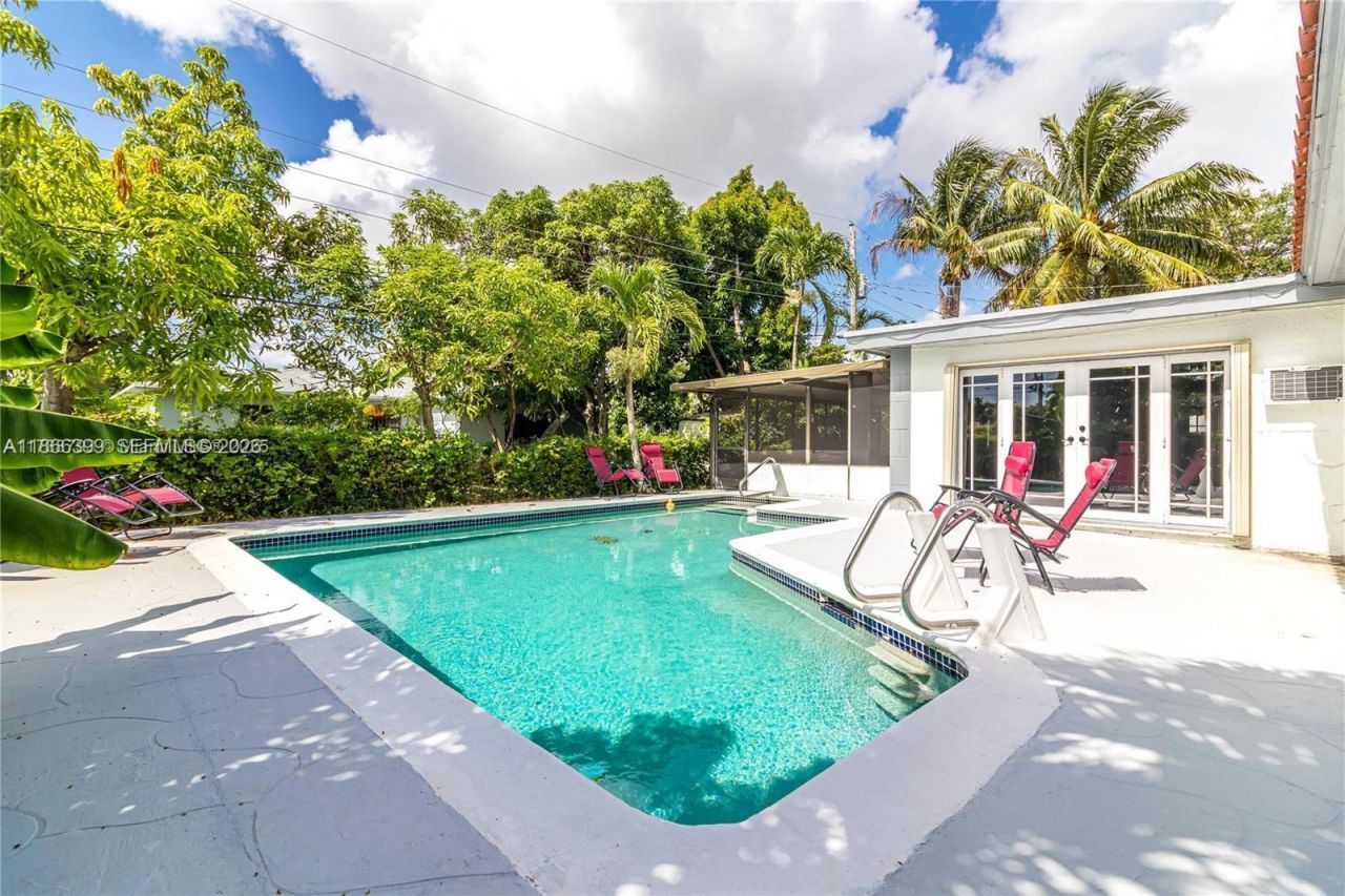 460 NW 88th Ter, El Portal, FL 33150 Photo