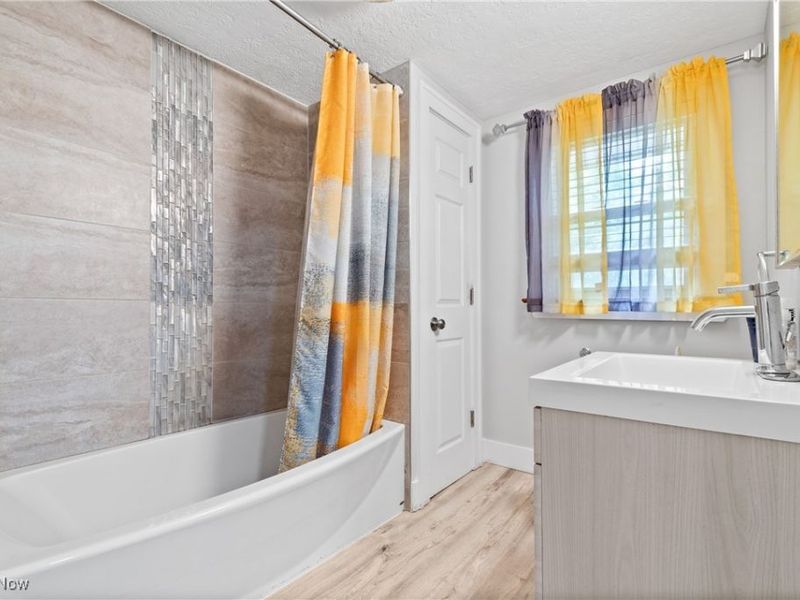 444 Evers Street, Akron, OH 44310 Photo 18