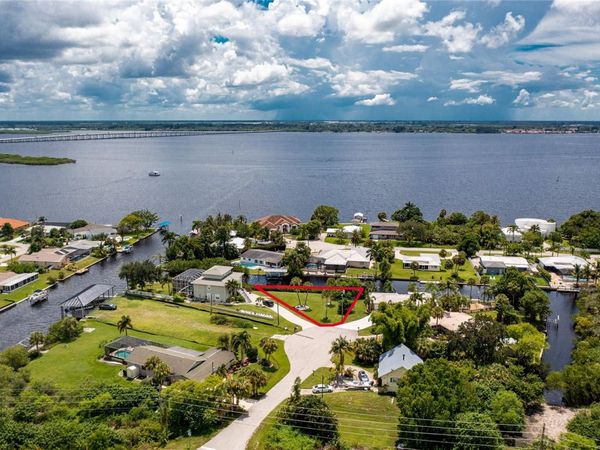 181 PURDY DRIVE, PUNTA GORDA, FL 33980