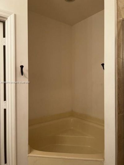 608 NE 33rd Ter, Unit 608, Homestead, FL 33033 Photo