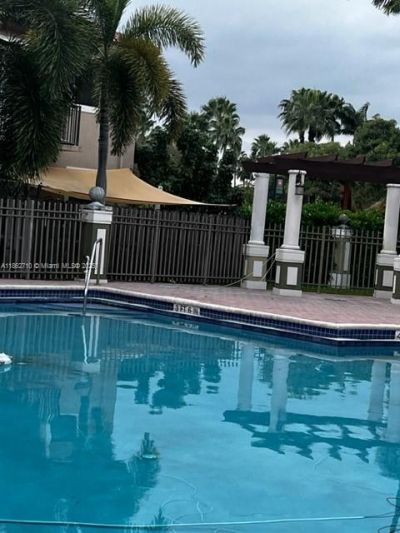 608 NE 33rd Ter, Unit 608, Homestead, FL 33033 Photo