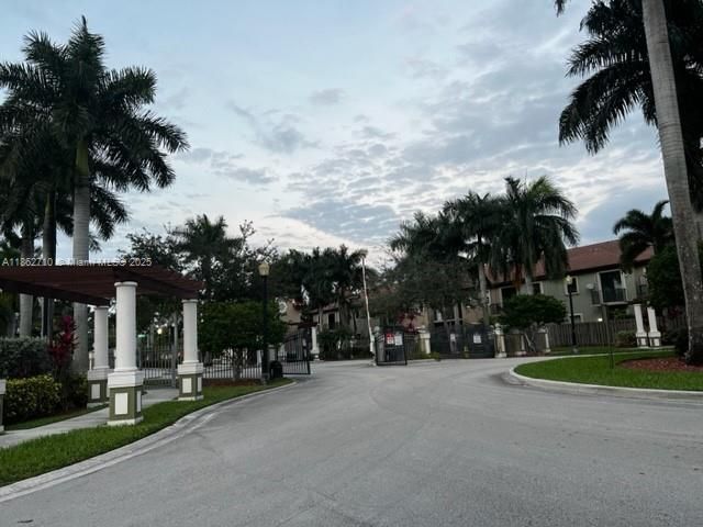 608 NE 33rd Ter, Unit 608, Homestead, FL 33033 Photo