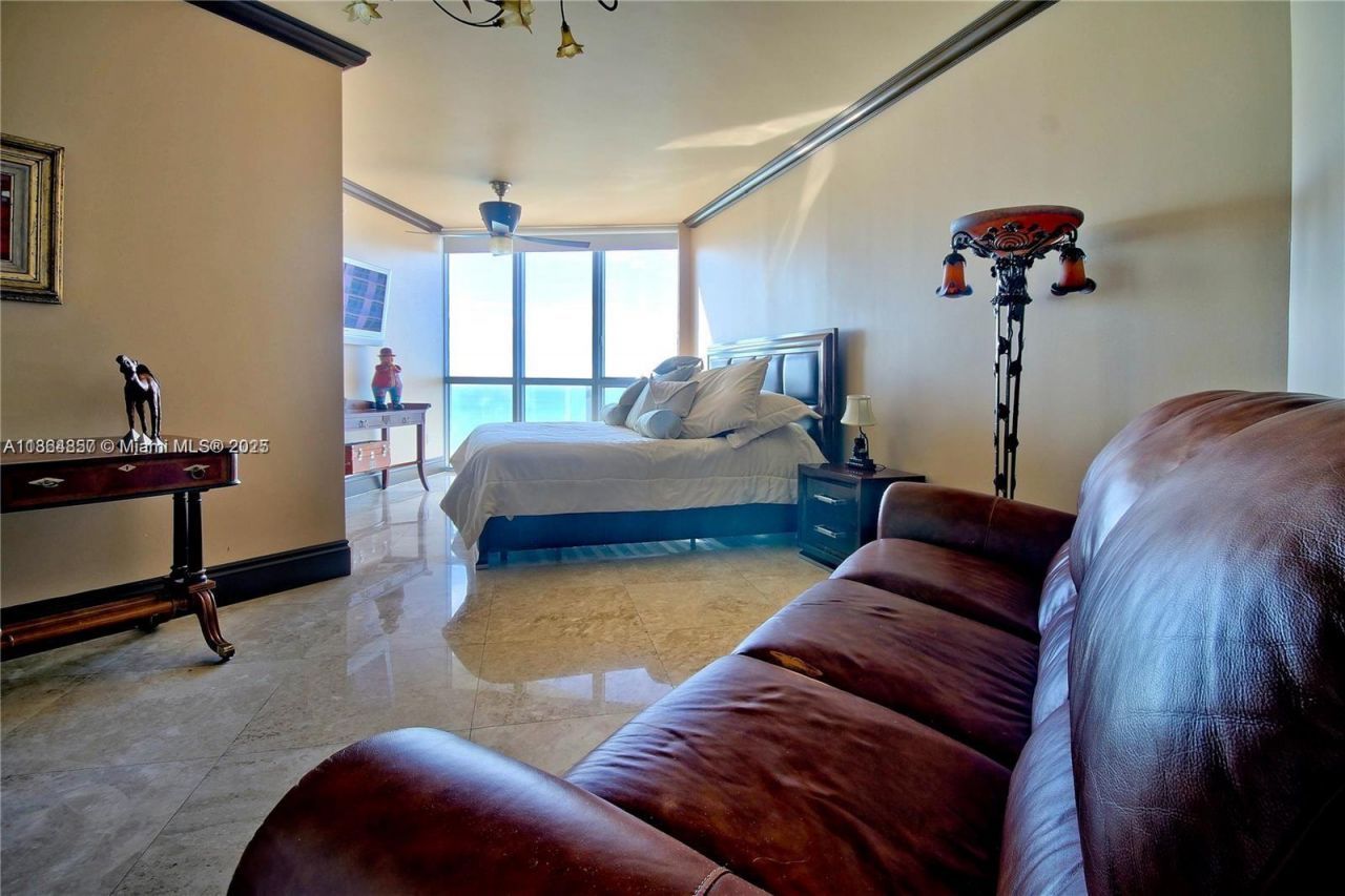 3101 S Ocean Dr, Unit 2707, Hollywood, FL 33019 Photo