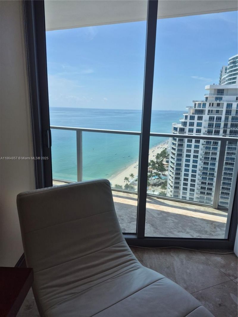 3101 S Ocean Dr, Unit 2707, Hollywood, FL 33019 Photo