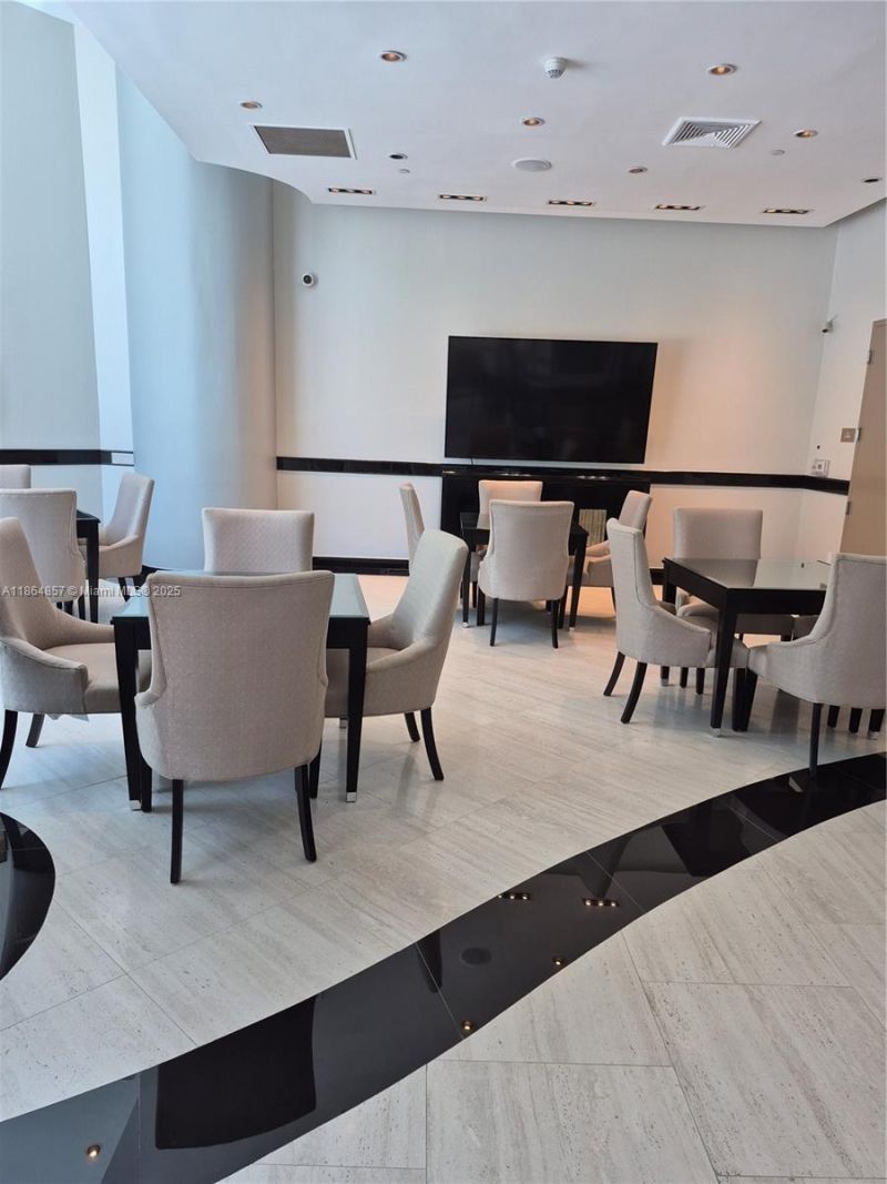 3101 S Ocean Dr, Unit 2707, Hollywood, FL 33019 Photo