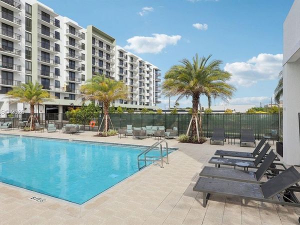 4465 Griffin Road, Unit A1B, Davie, FL 33314