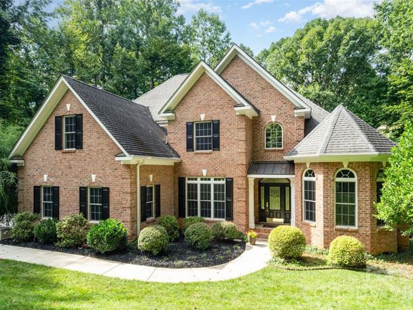 112 Eagle Chase Lane, Troutman, NC 28166