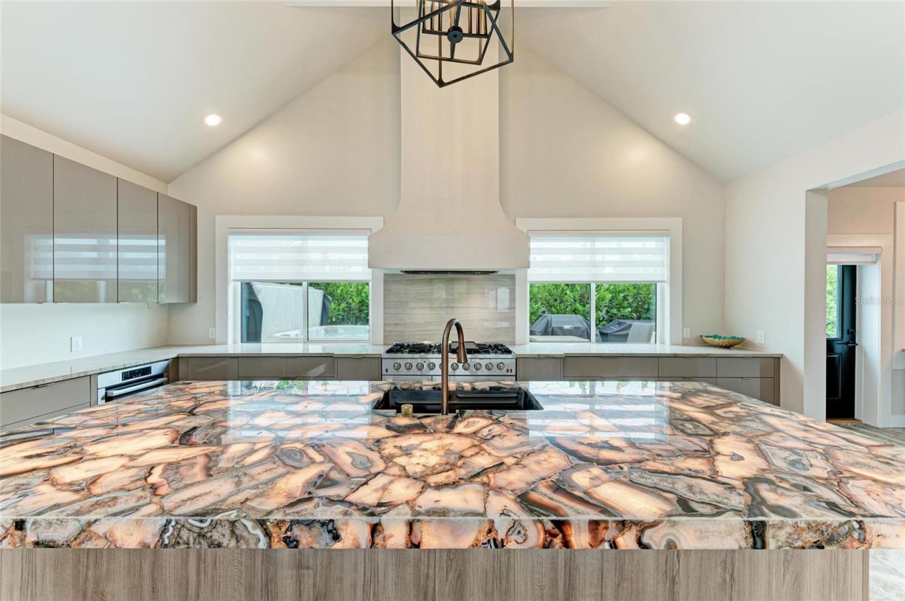 2156 Orchid Street, Sarasota, FL 34239 Photo