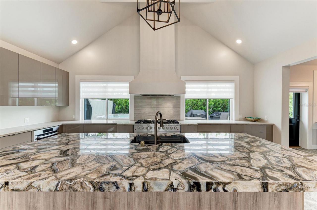 2156 Orchid Street, Sarasota, FL 34239 Photo