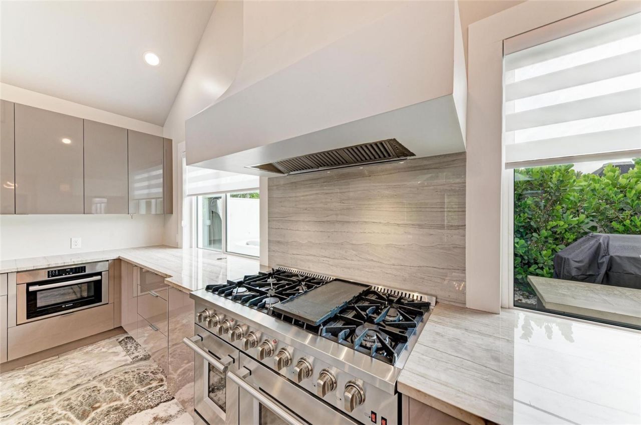 2156 Orchid Street, Sarasota, FL 34239 Photo