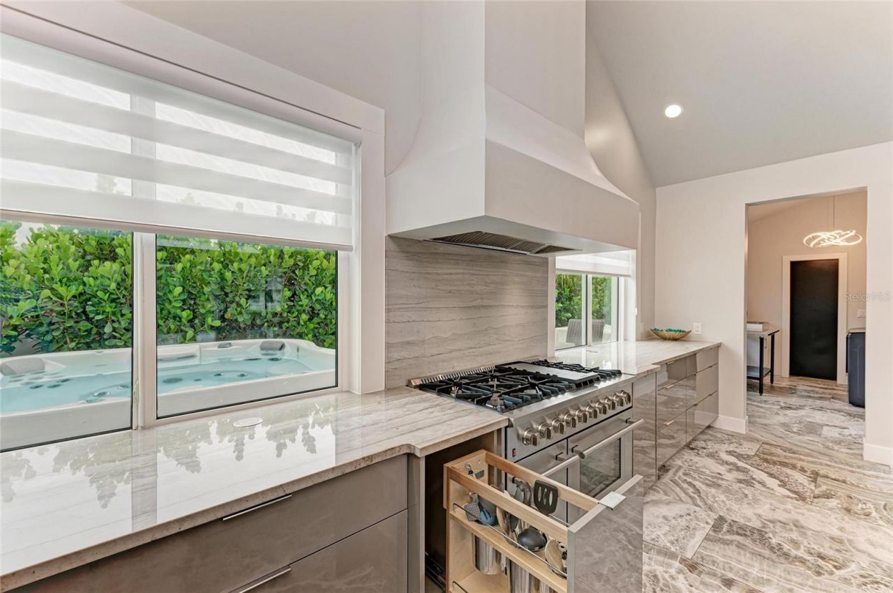 2156 Orchid Street, Sarasota, FL 34239 Photo