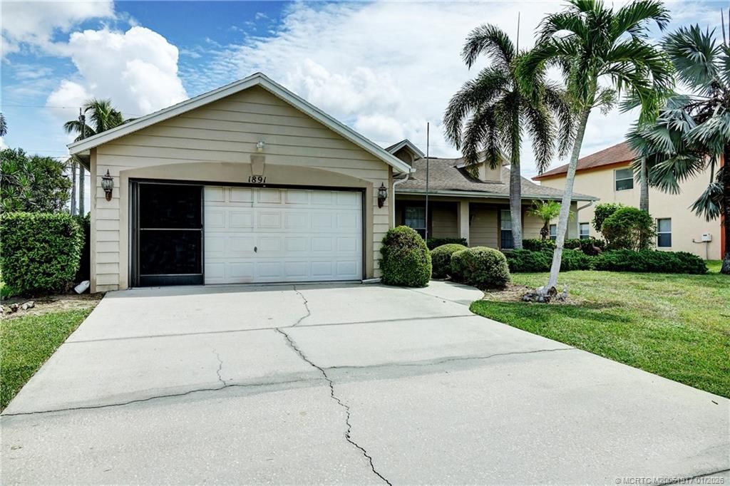 1891 SW Idaho Lane, Port Saint Lucie, FL 34953 Photo