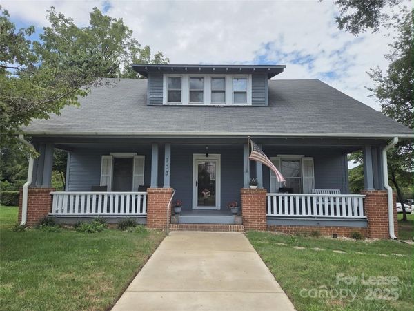 238 S Main Street, Davidson, NC 28036