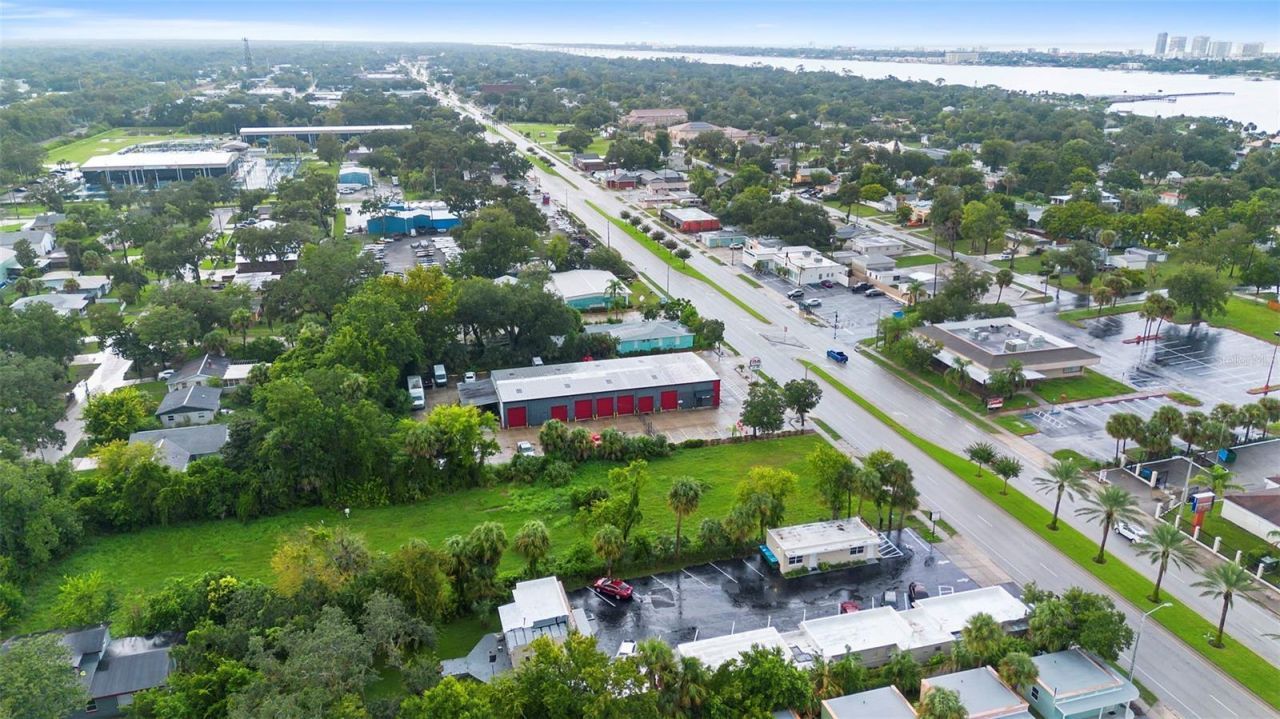 828 Ridgewood Avenue, Daytona Beach, FL 32117 Photo