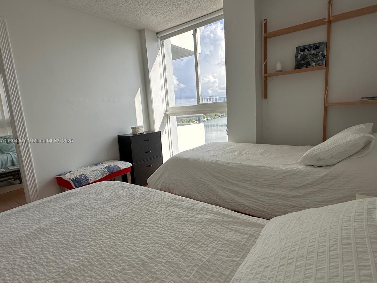 3200 Collins Ave, Unit 7-4, Miami Beach, FL 33140 Photo
