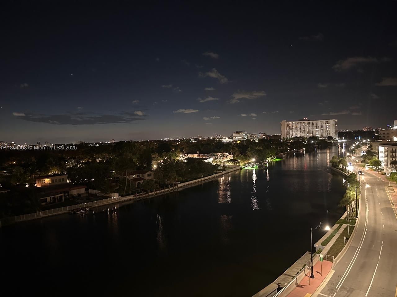 3200 Collins Ave, Unit 7-4, Miami Beach, FL 33140 Photo