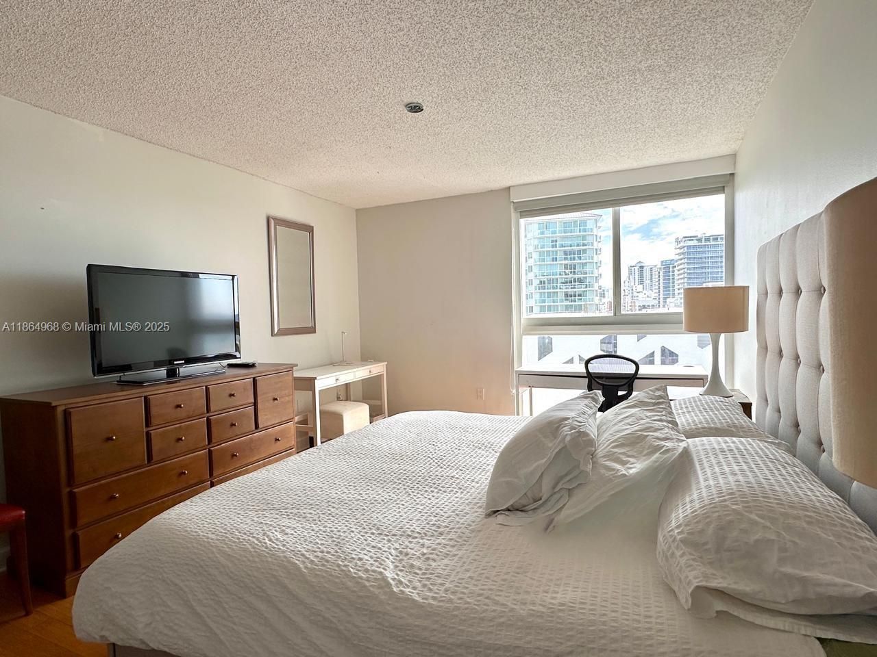 3200 Collins Ave, Unit 7-4, Miami Beach, FL 33140 Photo