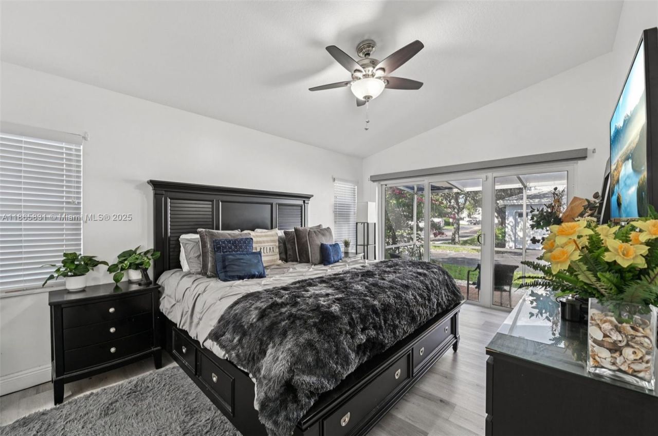 10681 Lago Welleby Dr, Sunrise, FL 33351 Photo