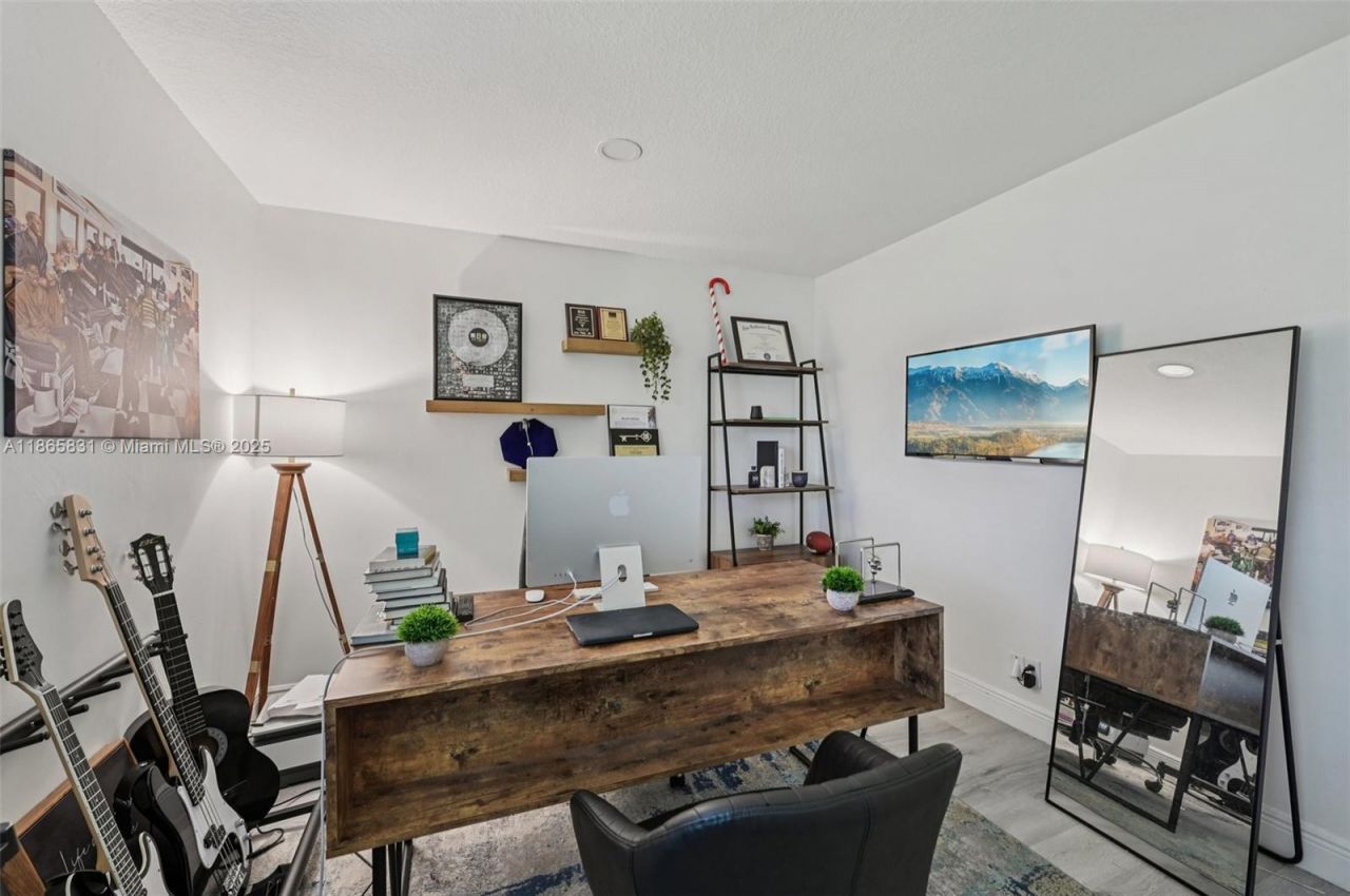 10681 Lago Welleby Dr, Sunrise, FL 33351 Photo