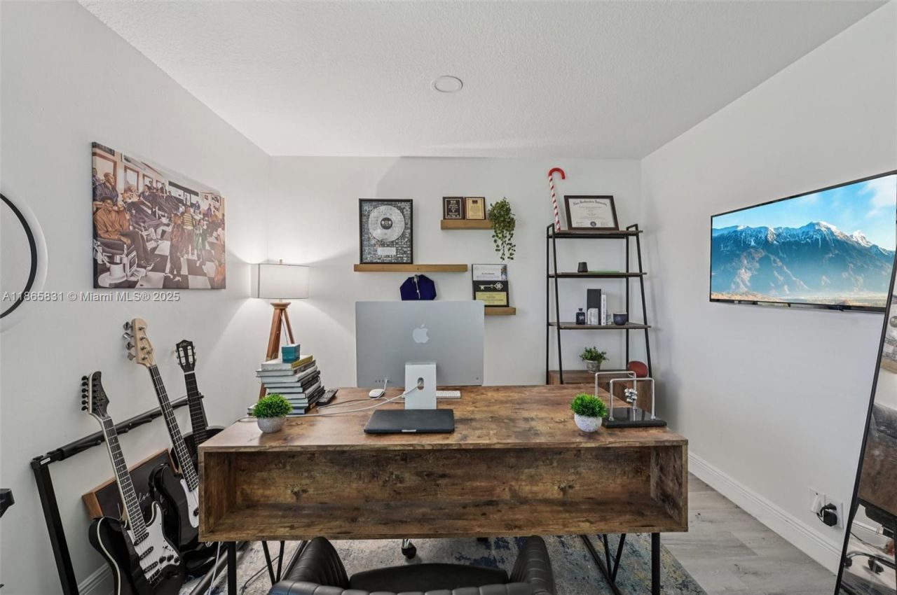 10681 Lago Welleby Dr, Sunrise, FL 33351 Photo