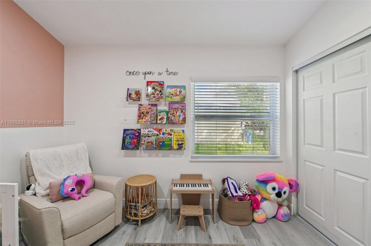 10681 Lago Welleby Dr, Sunrise, FL 33351 Photo