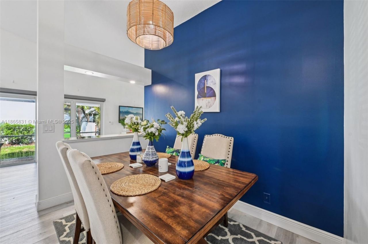 10681 Lago Welleby Dr, Sunrise, FL 33351 Photo