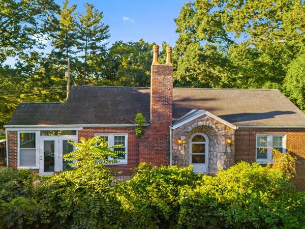 4303 Pleasant Ridge Rd, Knoxville, TN 37912