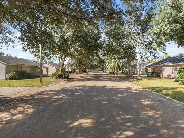 401 403-421 W 121 Street, Cut Off, LA 70345