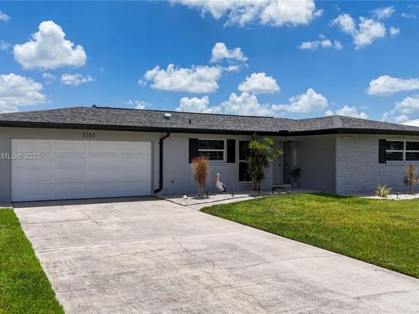3505 SE 16th Place, Cape Coral, FL 33904