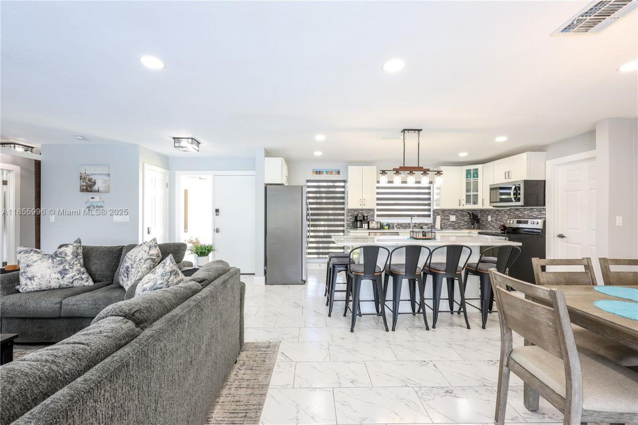 3505 SE 16th Place, Cape Coral, FL 33904 Photo