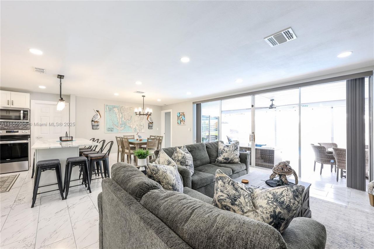 3505 SE 16th Place, Cape Coral, FL 33904 Photo