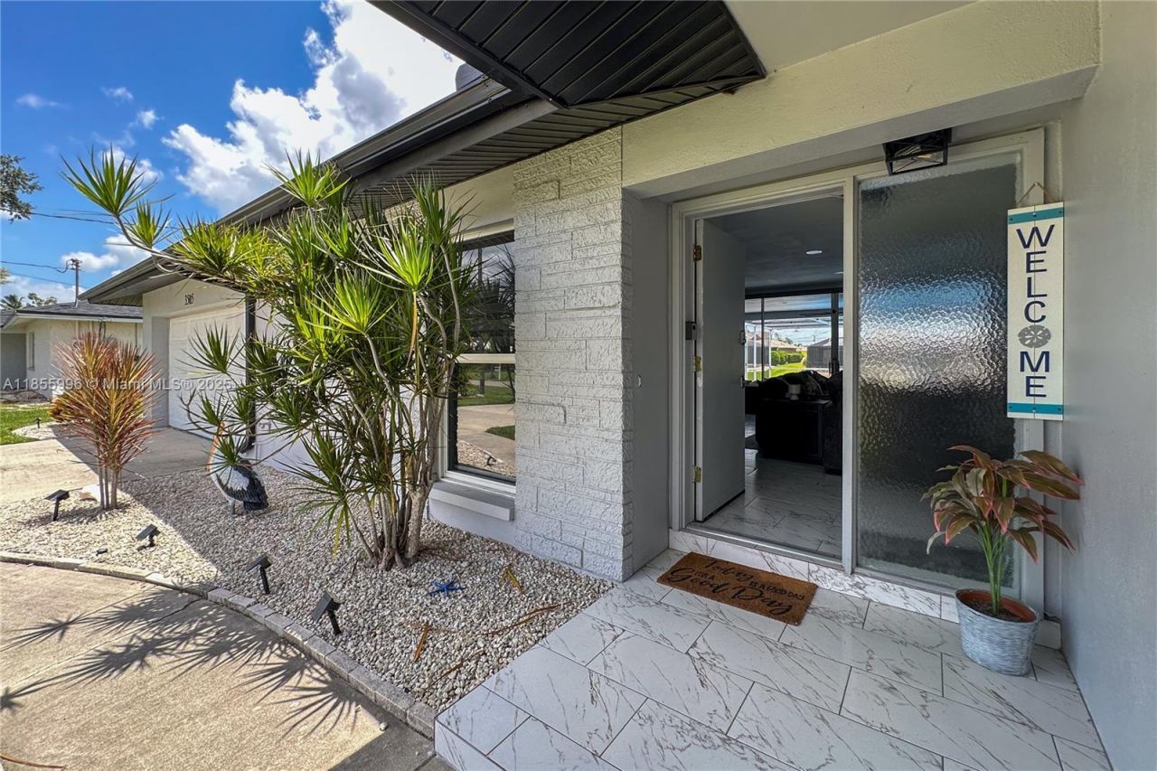 3505 SE 16th Place, Cape Coral, FL 33904 Photo
