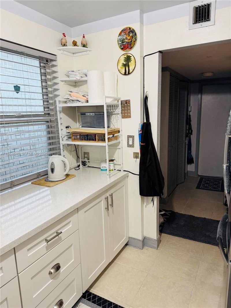 2649 NW 48th Ter, Unit 334, Lauderdale Lakes, FL 33313 Photo