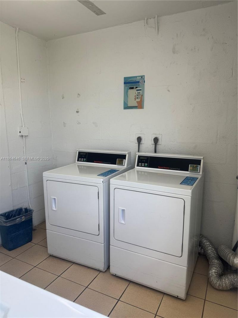 2649 NW 48th Ter, Unit 334, Lauderdale Lakes, FL 33313 Photo