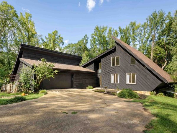 3072 Bainbridge Rd, Muscle Shoals, AL