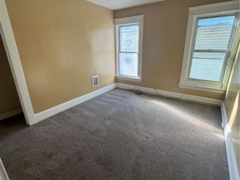 9607 Pratt Avenue, Cleveland, OH 44105 Photo 6